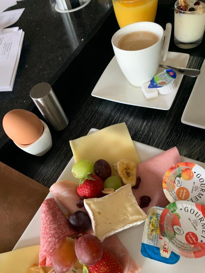 Maison Beau Panzió Zonhoven Kültér fotó