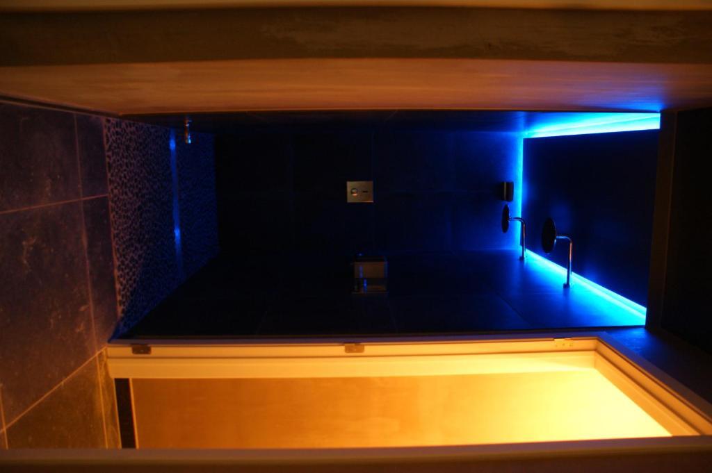 Maison Beau Panzió Zonhoven Kültér fotó